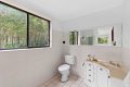 11-Carr-St-14-Upper-level-Bathroom-scaled